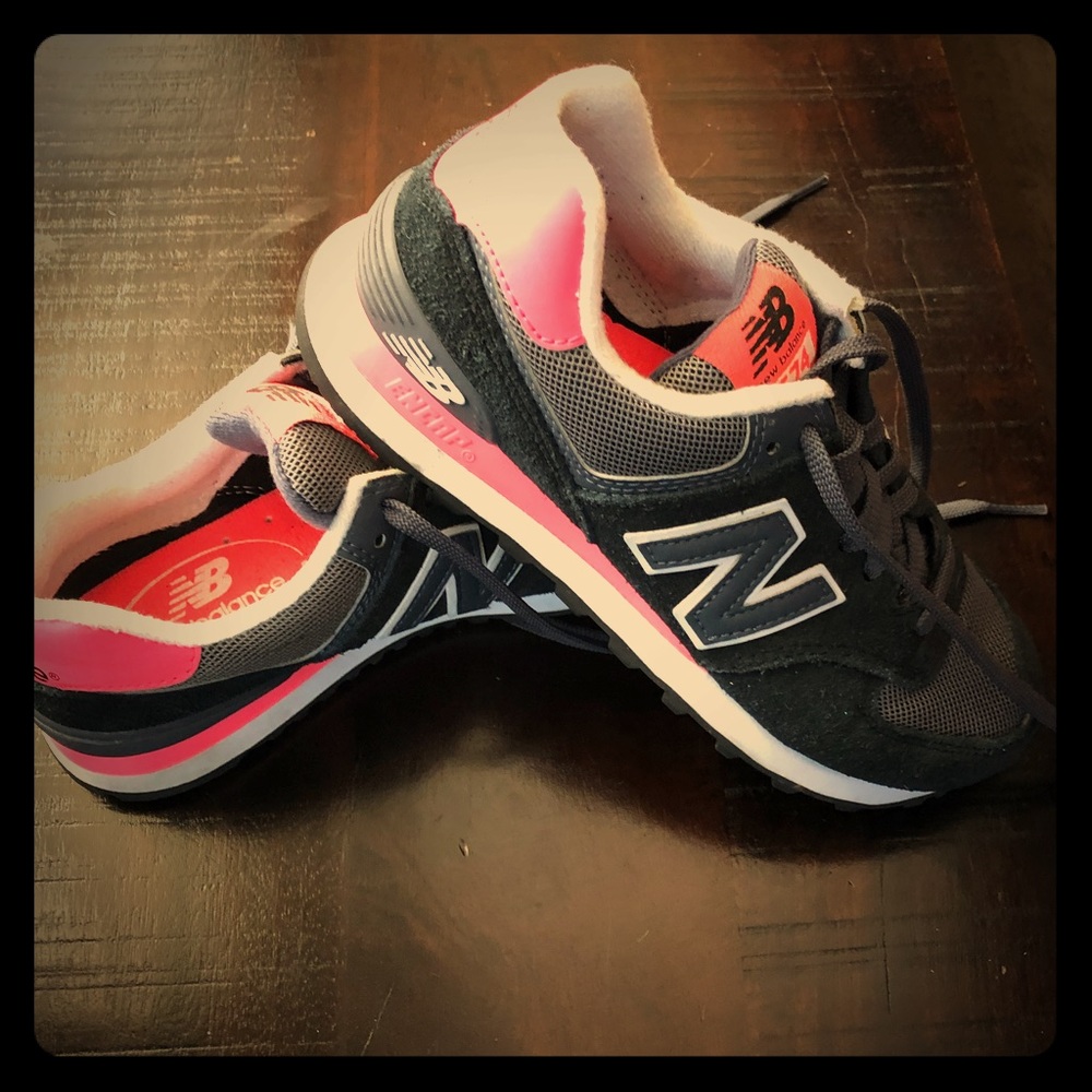 Running shoes barely worn